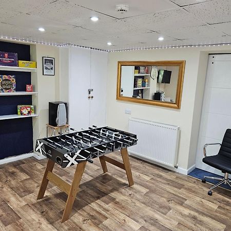 Ground Floor Apartment Up To 6 Guests With Games Chill Out Room Scarborough Dış mekan fotoğraf