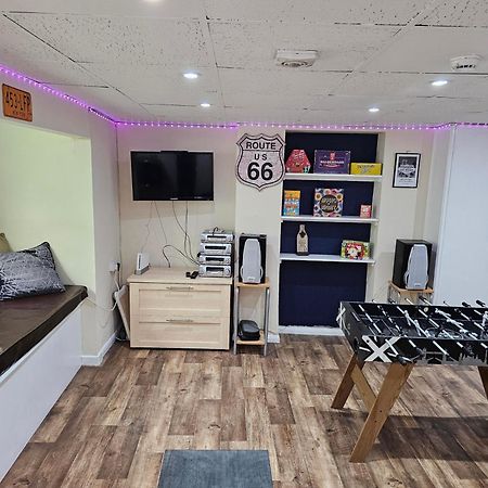 Ground Floor Apartment Up To 6 Guests With Games Chill Out Room Scarborough Dış mekan fotoğraf
