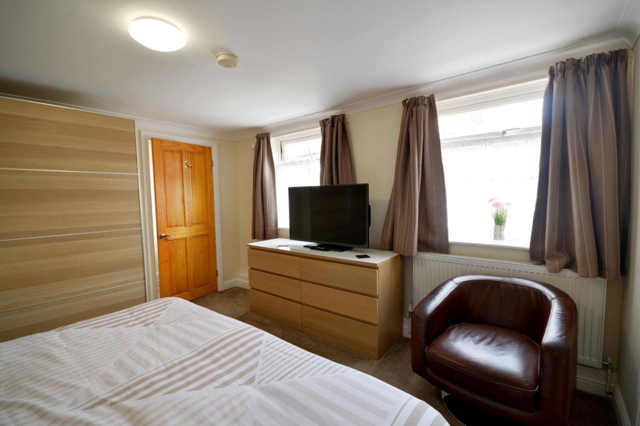 Ground Floor Apartment Up To 6 Guests With Games Chill Out Room Scarborough Dış mekan fotoğraf